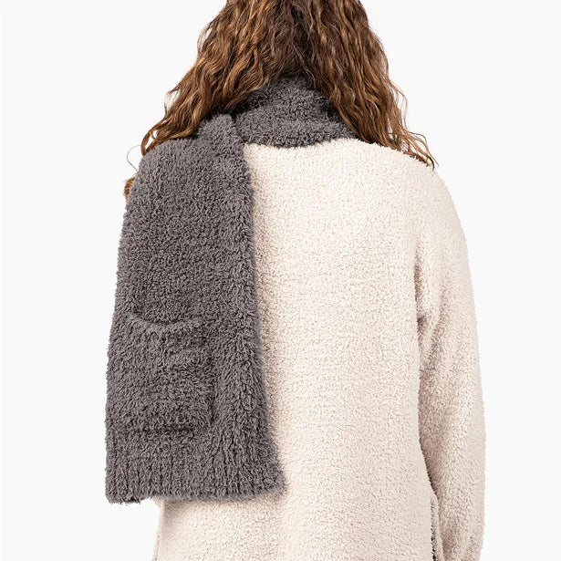 Scarf detail