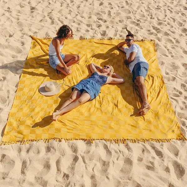 Big Blanket Big Beachy™ Blanket — Outdoor sand-resistant