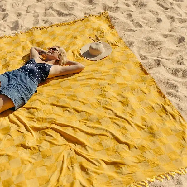 Big Blanket Big Beachy™ Blanket — Outdoor sand-resistant
