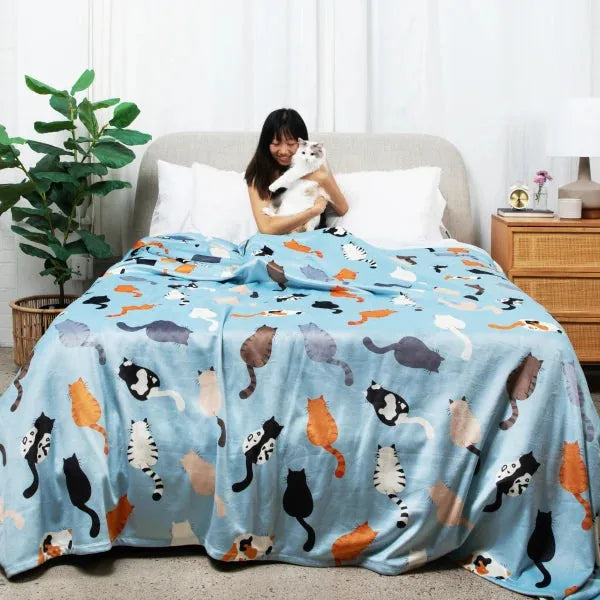 Big Blanket Original Stretch™ Blanket — 4-way stretch knit in Cats
