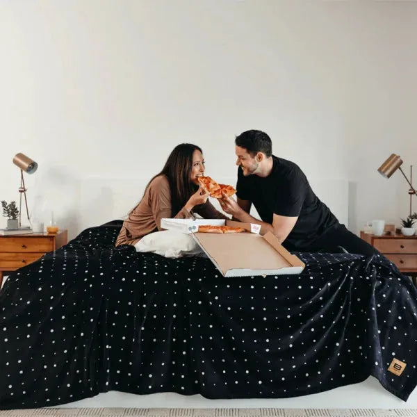 Big Blanket Original Stretch™ Blanket — 4-way stretch knit in Dots