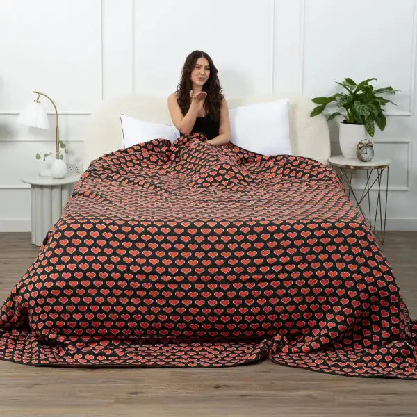 Big Blanket Premium Woven™ Blanket in Classic Hearts