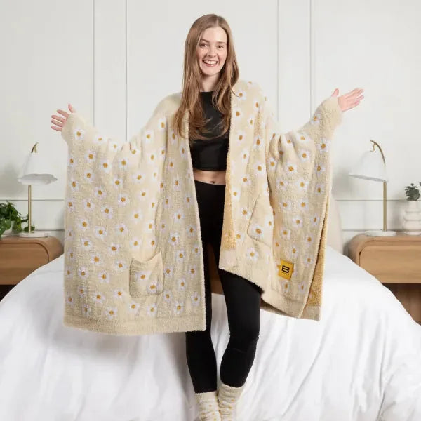 Big Blanket Premier Plush™ Wrap in Daisy