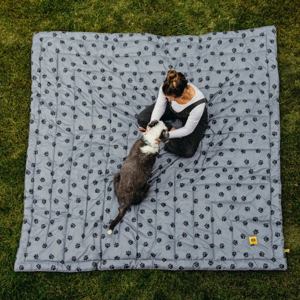 XL Outdoorsy™ Blanket