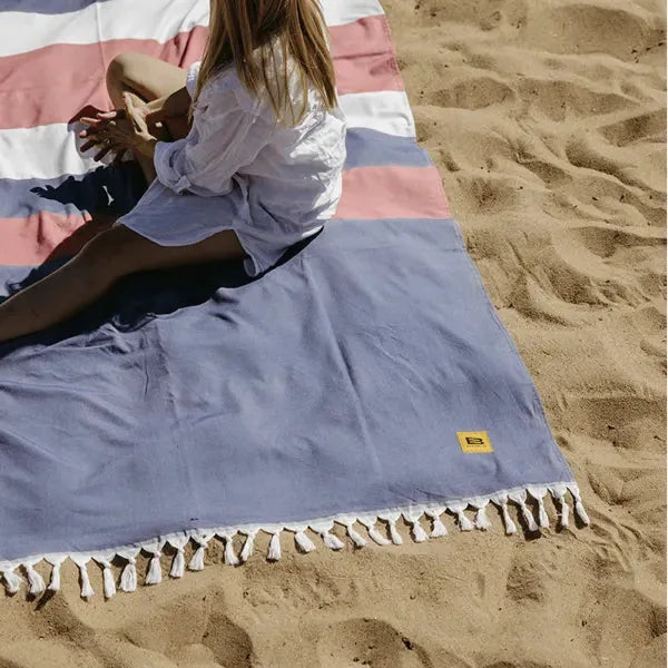 Big Blanket Big Beachy™ Blanket — Outdoor sand-resistant