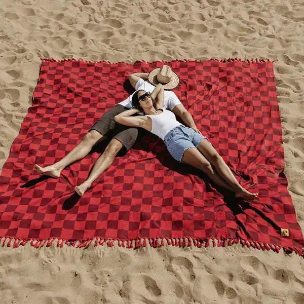 Big Blanket Big Beachy™ Blanket — Outdoor sand-resistant in Red Checkered